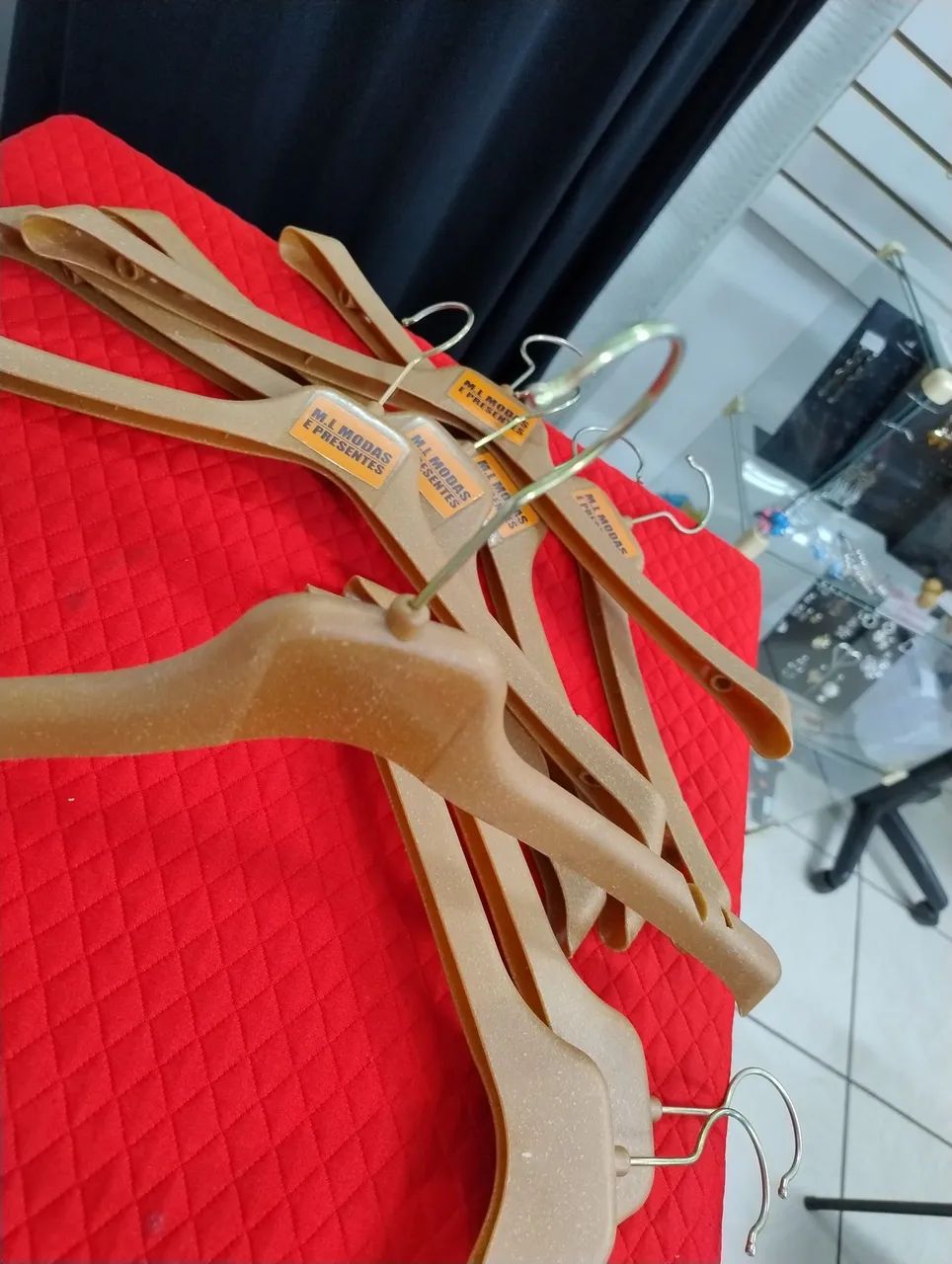Cabides para roupas de plástico 94 unidades 