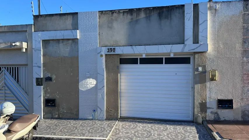 Casa completa próximo ao shopping: 2 quartos, 1 suíte, garagem, 2 cozinha e amplo quinta