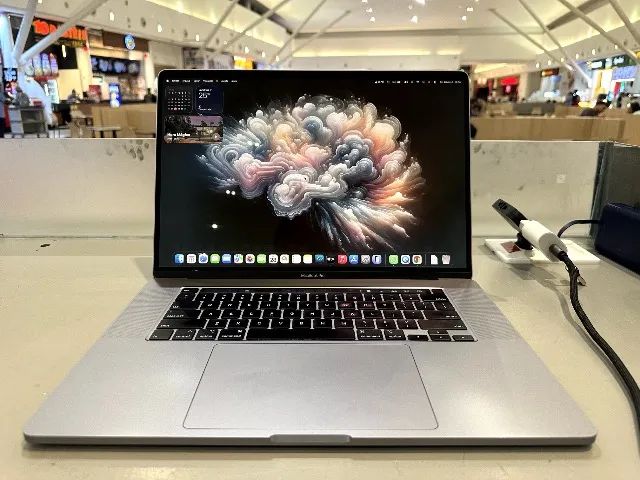 Macbook Pro 16 I7 16gb 512gb Amd Radeon Pro 4GB - Notebooks
