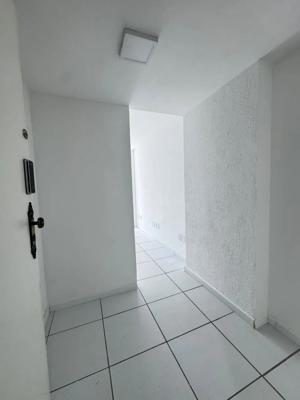 VENDO SALA EDIFICIO MULTIEMPRESARIAL - Foto 2