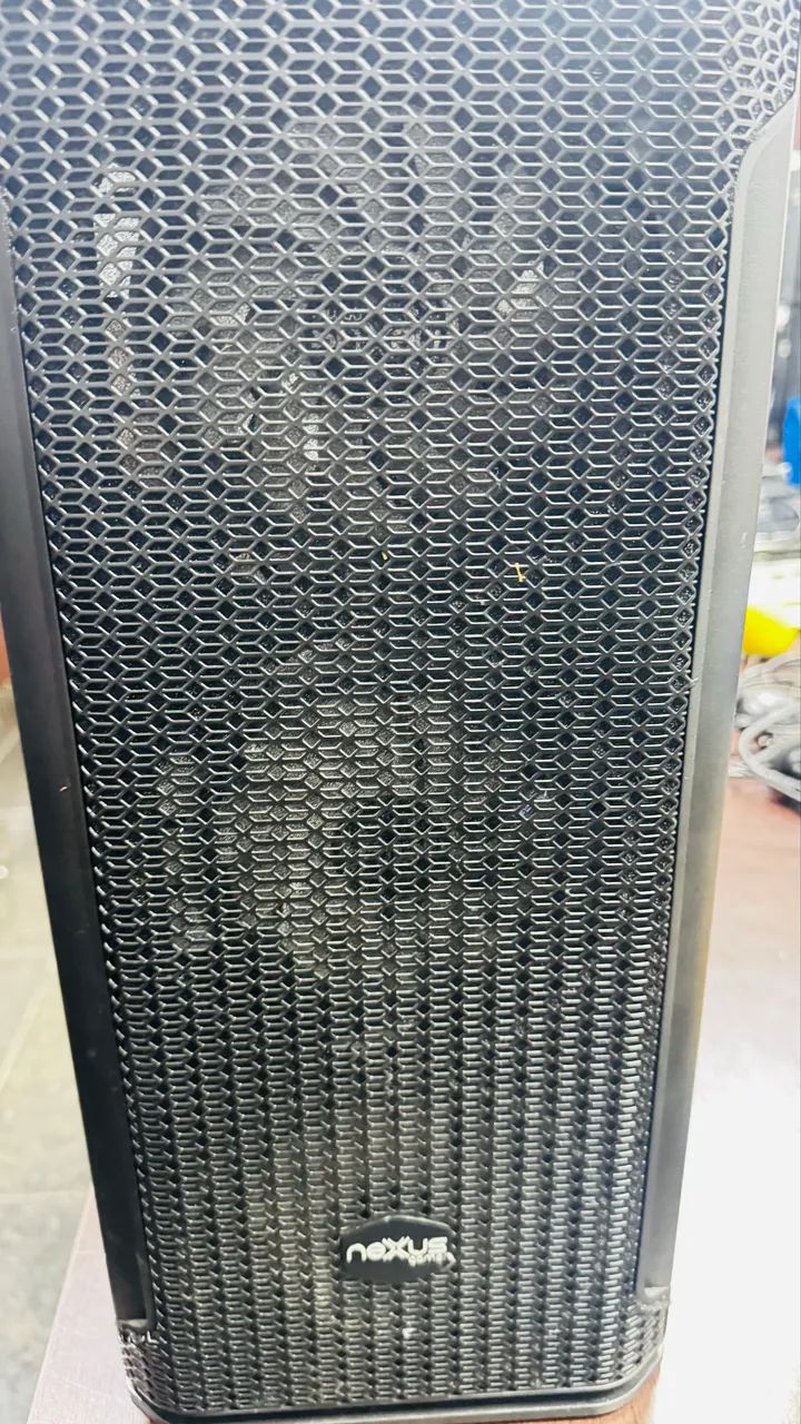 Gabinete com fonte 650