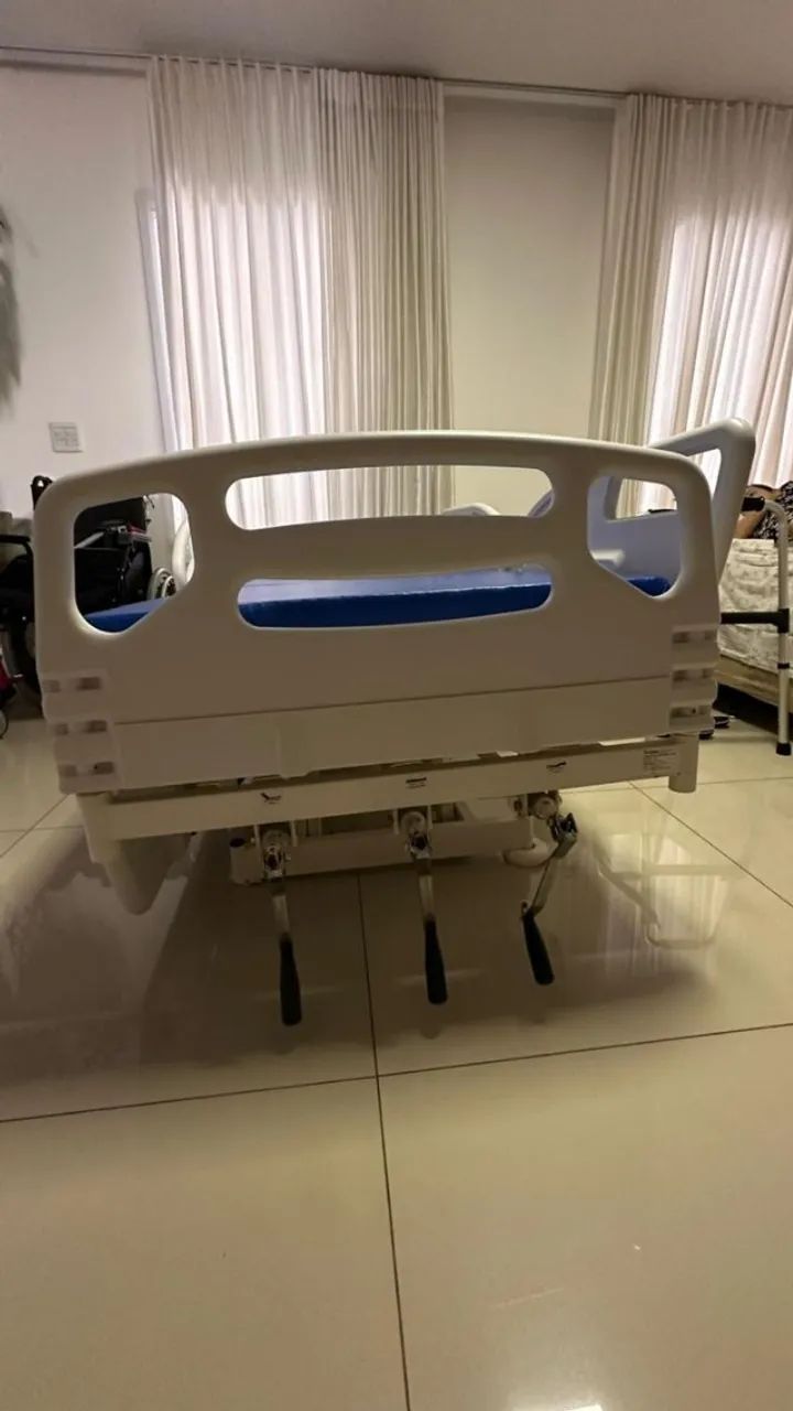 Cama Hospitalar Manual com 3 manivelas - Foto 5