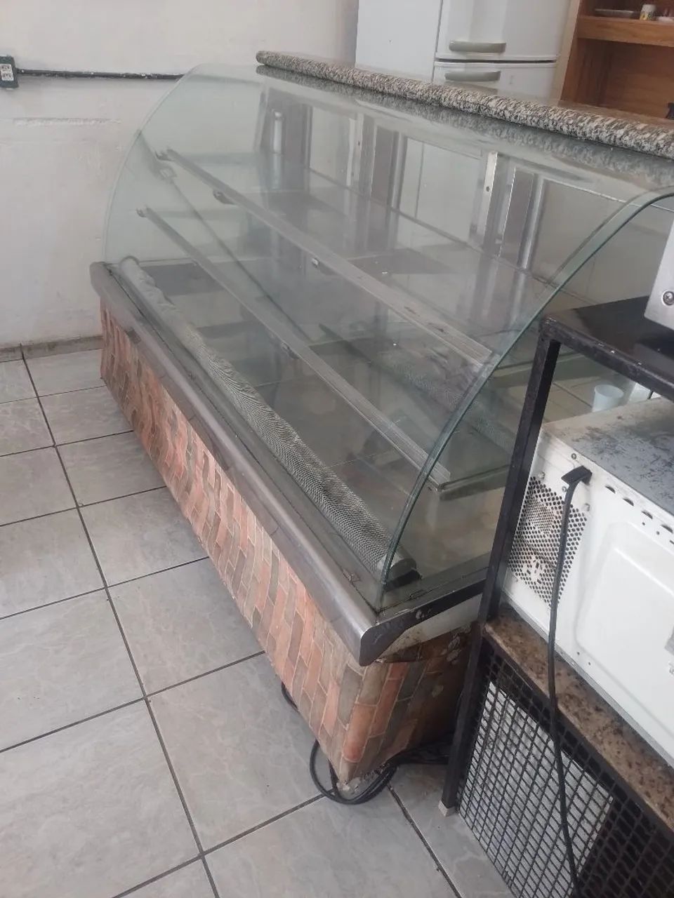 Vitrine refrigerada funcionando - Foto 2