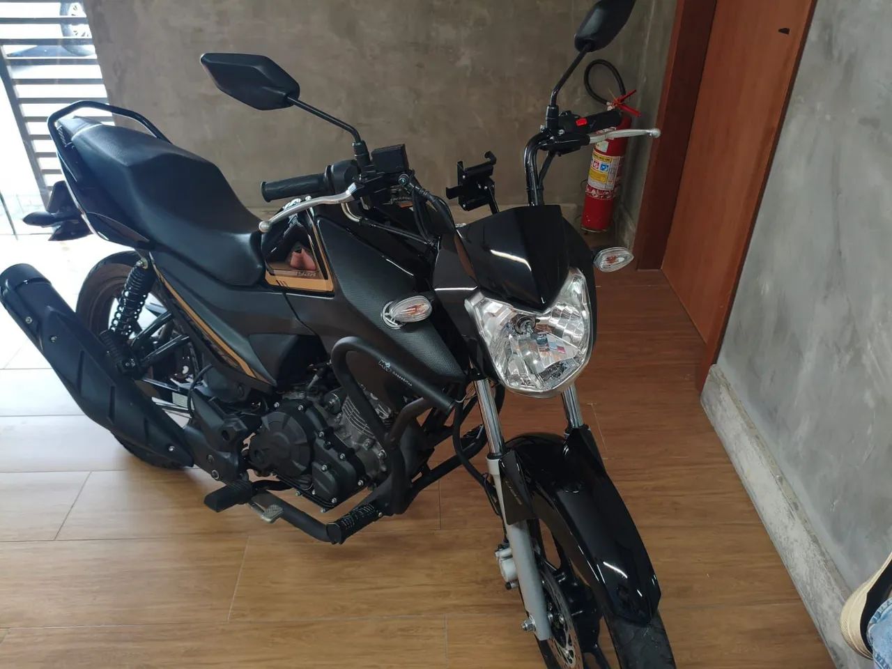 Moto factor barata baixou o preço 13 mil pra vender logo  - Foto 3