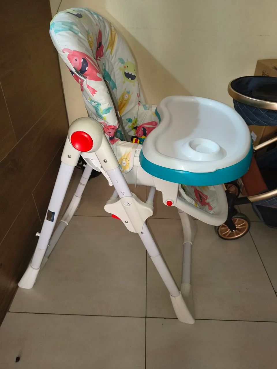 Cadeirinha de alimentação bebê 
