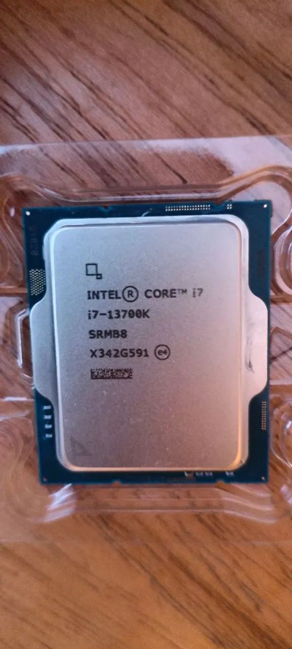Intel Core i7-13700K 