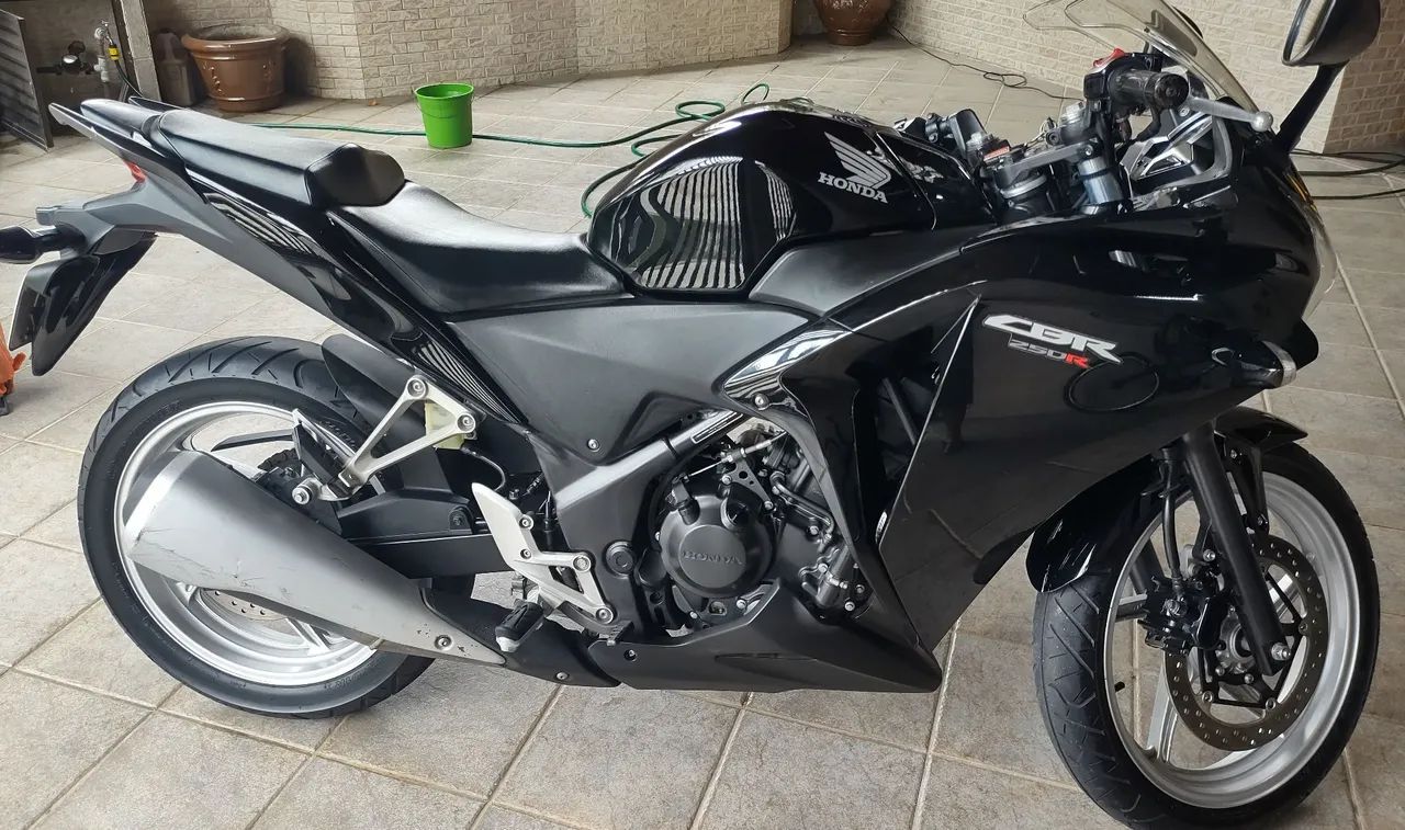 CBR 250r - Foto 2