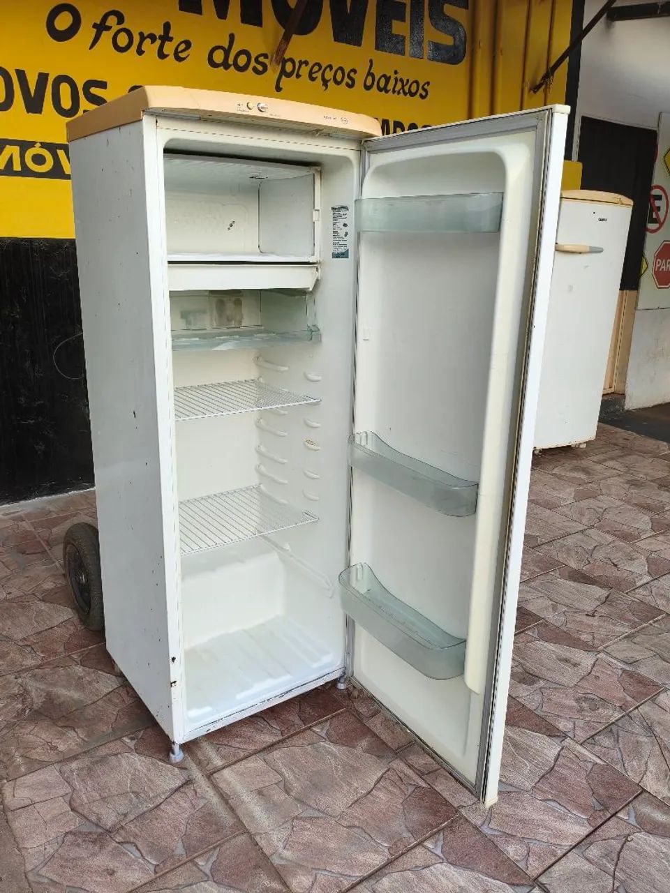 Geladeira Electrolux 300 litros  - Foto 3