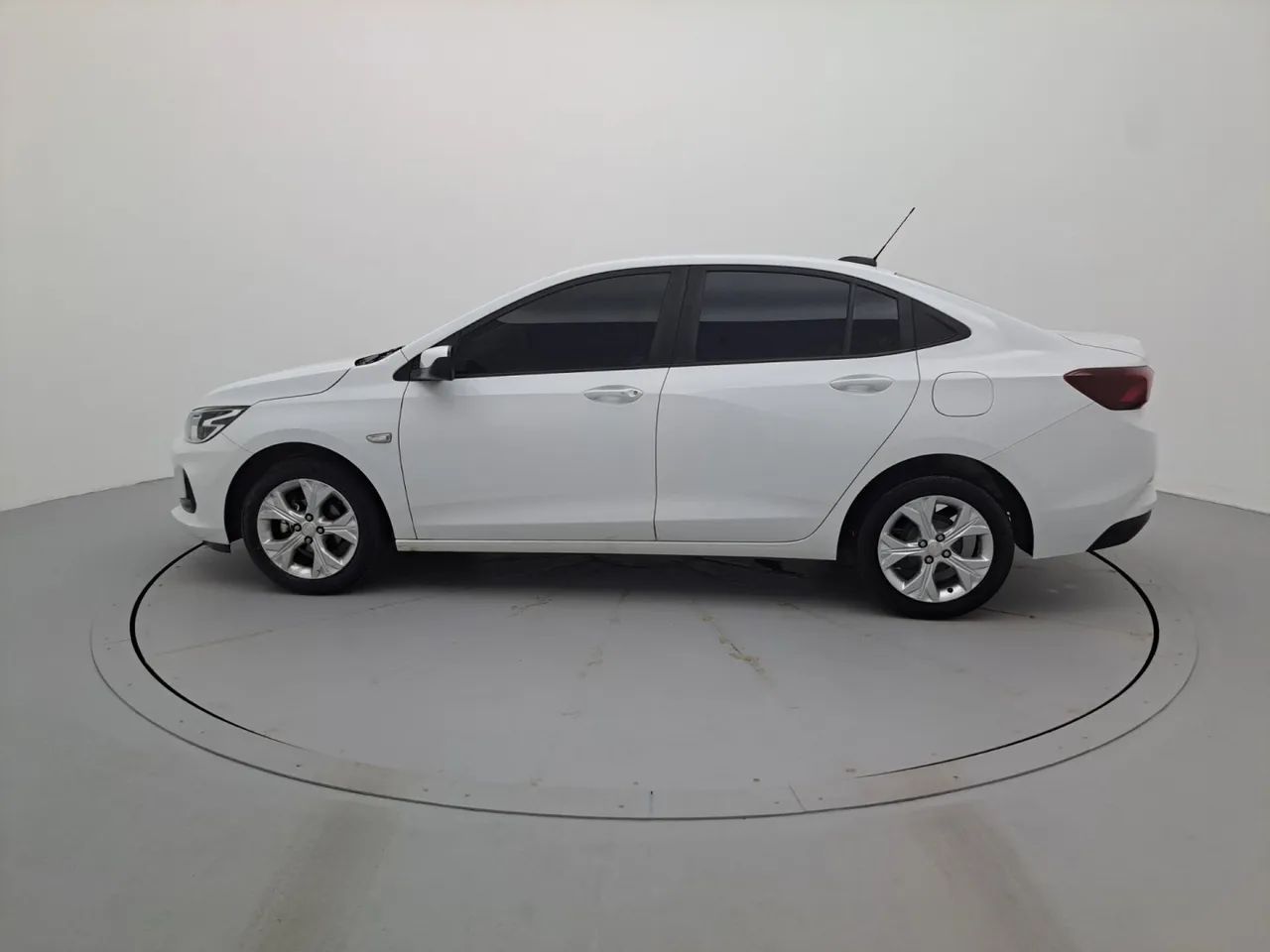 Chevrolet Onix Hatch LTZ 1.0 12V TB Flex Aut. 5P, foto 2 de 18