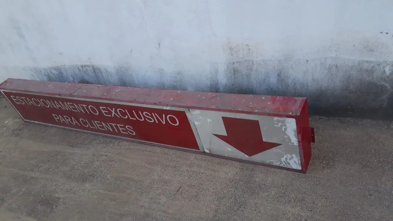 Vendo  placa para loja ou estacionamento  - Foto 2