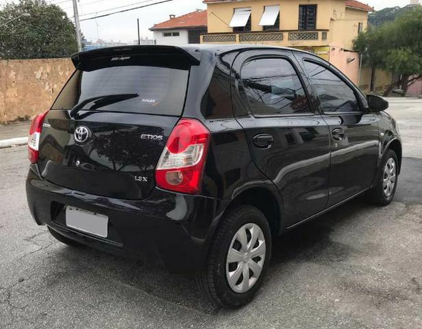 Toyota Etios 1.3 X 2014 - Completo - Foto 6