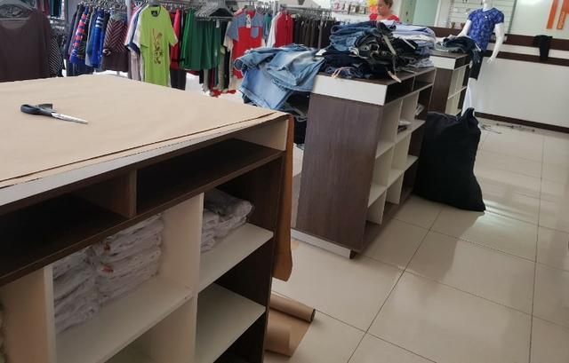 Vendo móveis de loja de roupas e acessórios em geral - Foto 4