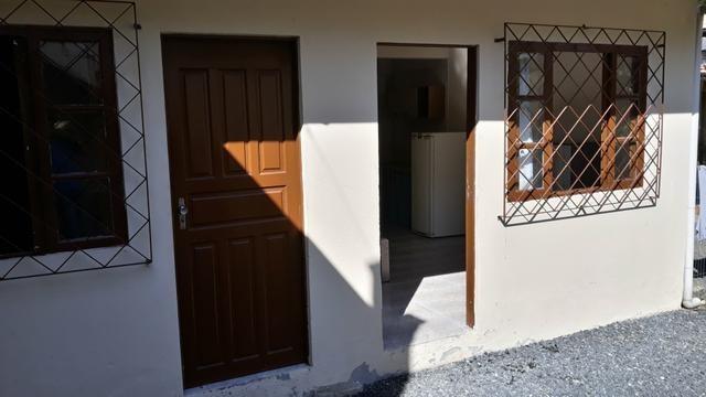 Ja foi alugada - Kitnet mobiliada bairro Fazenda proximo ao centro de Itajaí sem fiador - Foto 2