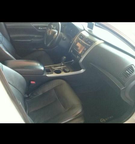 Nissan Altima - Foto 8