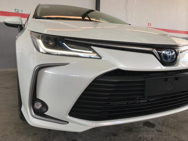 Corolla Altis Hybrid - Foto 10