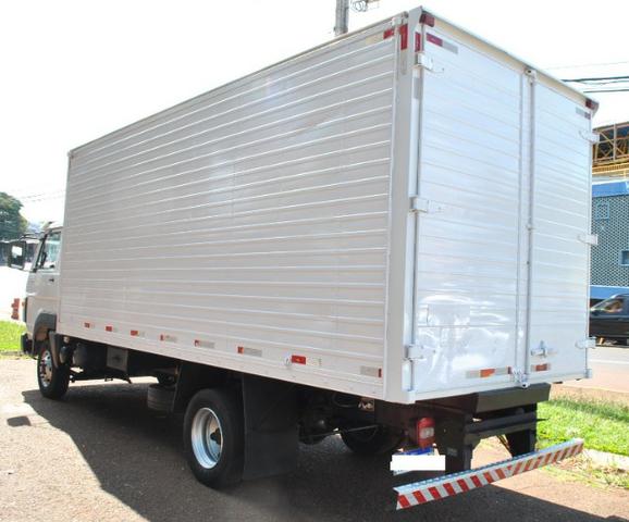 VW 9.160 Baú Refrigerado - Foto 6