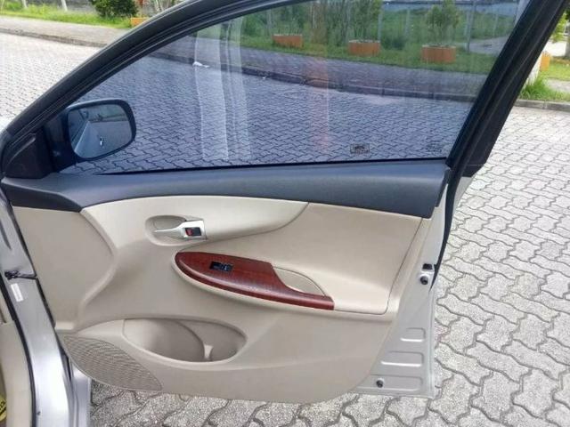 Toyota Corolla 2.0 16v Altis Flex Aut. 4p - Foto 8