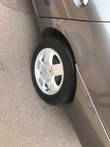Vende-se Renault Clio Sedan 2006 - Foto 5