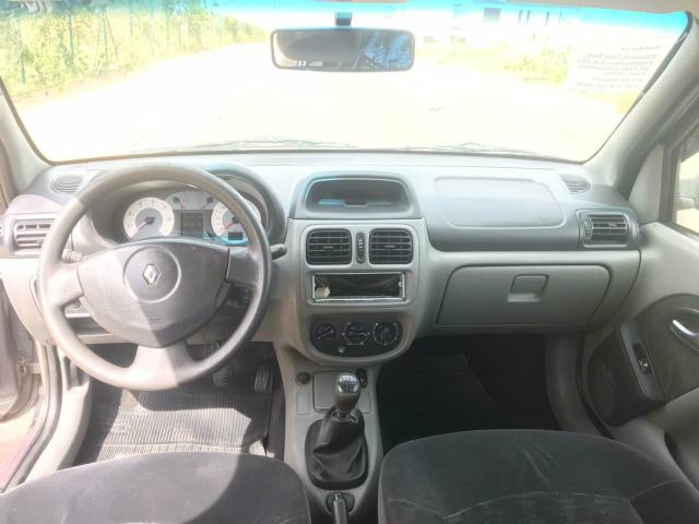 Vende-se Renault Clio Sedan 2006 - Foto 2
