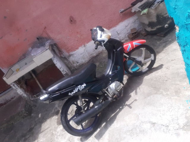 FÊNIX GOLD 2013 VENDO OU TROCA EM OUTRA MOTO SÓ EM OUTRA MOTO