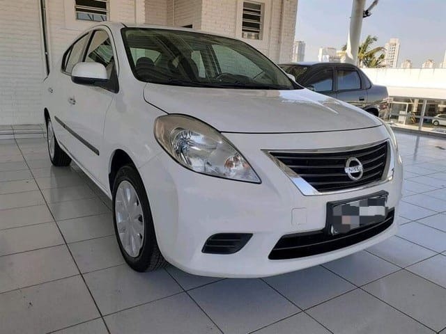 NISSAN VERSA 2014