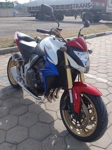 CB1000R