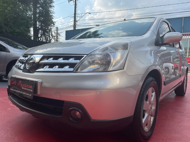 NISSAN LIVINA AUTOMÁTICO IMPECAVEL