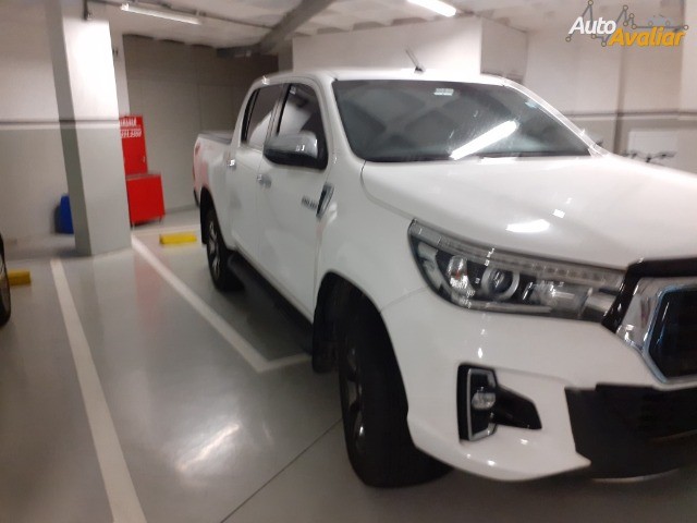 HILUX 2.8 4X4 SRX CD TURBO DIESEL AUTOMATICO