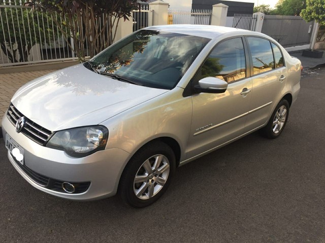 POLO SEDAN 2013 IMOTION