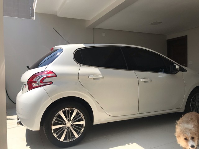 PEUGEOT 208 GRIFFE AUTOMÁTICO 1.6