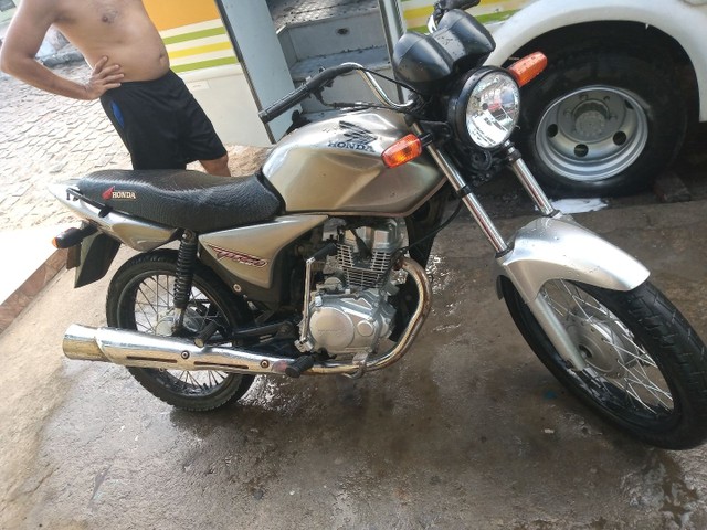 TITAN 150