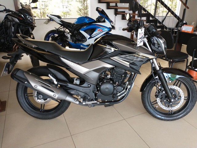 YAMAHA FAZER 250 ANO 2017 IMPECÁVEL