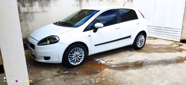 PUNTO ESSENCE 1.6 16V FLEX LEIA O ANÚNCIO