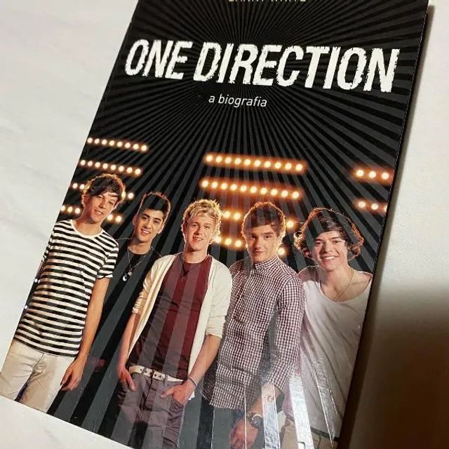 Livro Biografia One Direction 