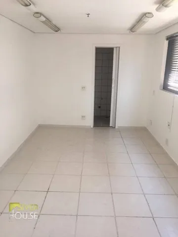 Sala para alugar no metrô São Judas