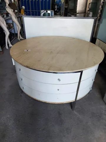Balcão com gavetas 