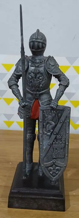 Cavaleiro medieval 28 cm - no estado 