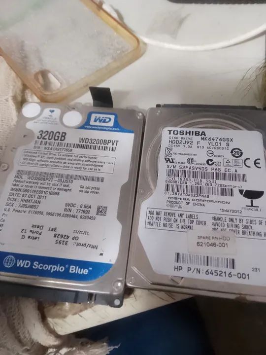 HD WD 320GB e um Toshiba de 640 gb