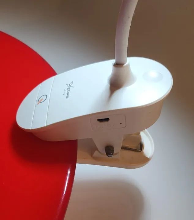 Luminária Flexível Led Yage Branca - Modelo Clipe C/ Touch - Foto 4