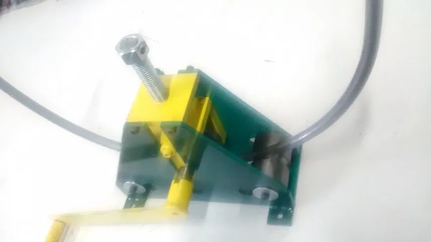 Calandra Manual para Tubos e Barras redondos  - Foto 6