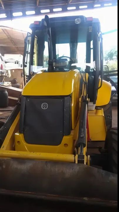 Retroescavadeira New Holland B110B ano 2015 - Foto 2