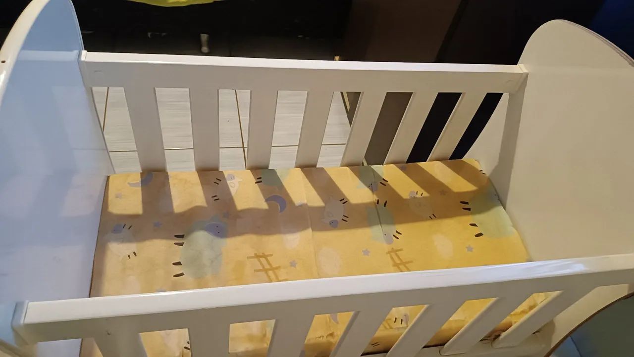 Berço de bebê branco - Foto 2