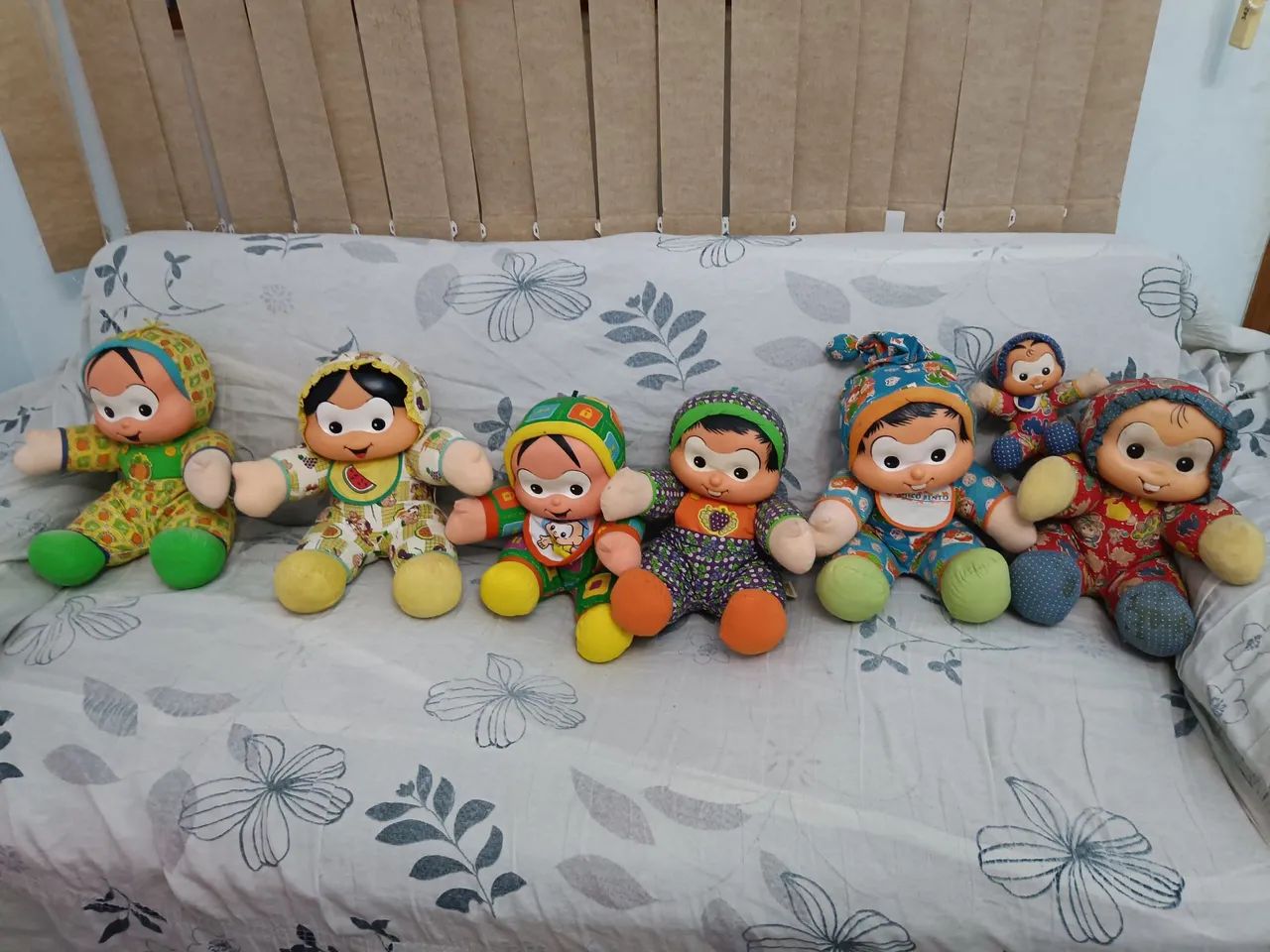 Vendo o lote de bonecos.