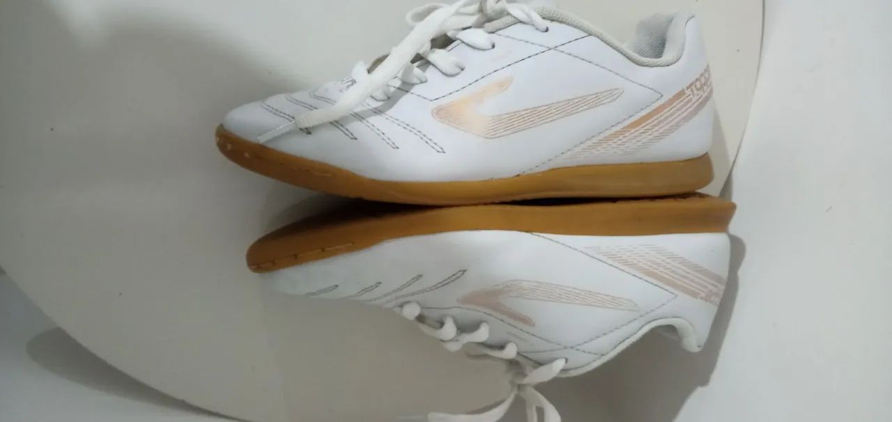 Tênis Topper ( Futsal Cup) Tam.35. Usado. - Foto 2