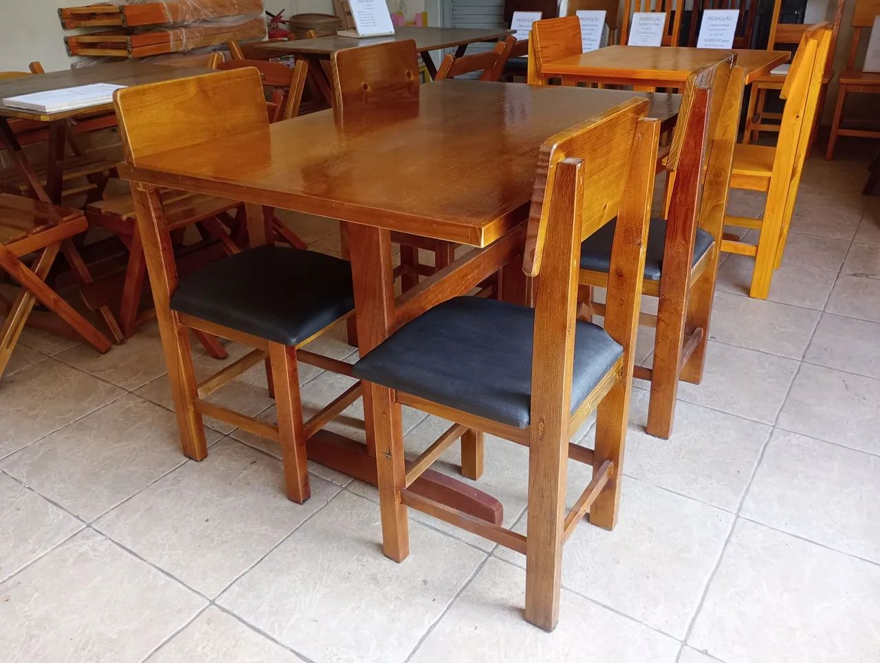 Conjunto Mesa de Jantar 4 Cadeiras Madeira Maciça - Foto 2