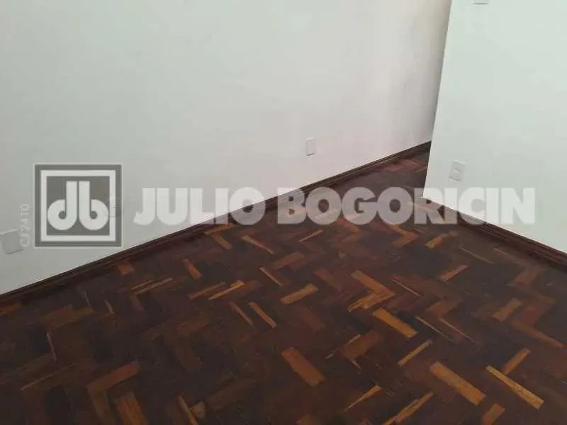 Copacabana, 01 quarto e sala.