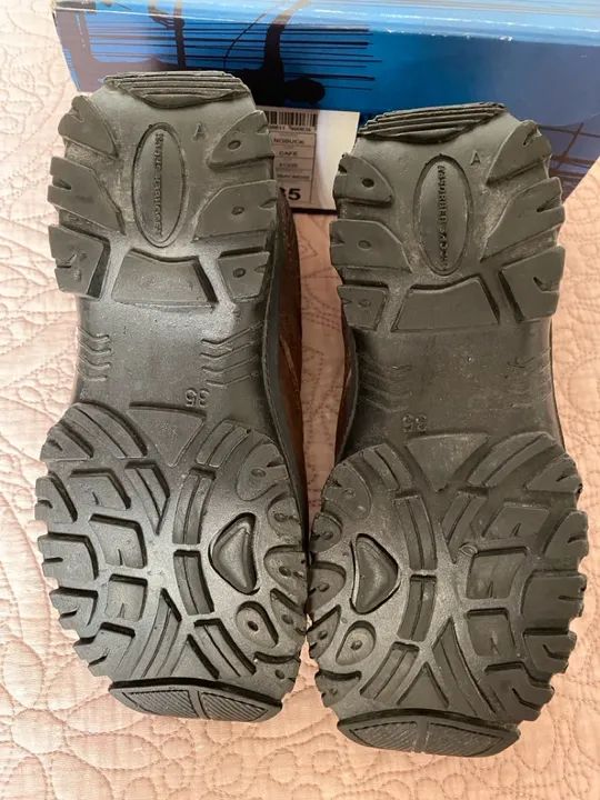 Bota de segurança semi nova  - Foto 2