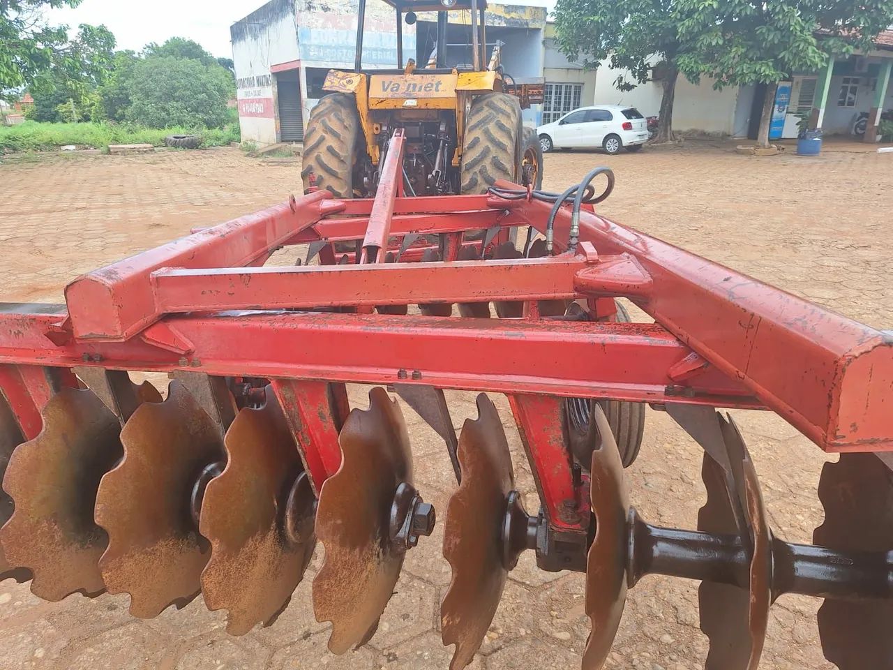 Valmet 148 com grade e lâmina  - Foto 3