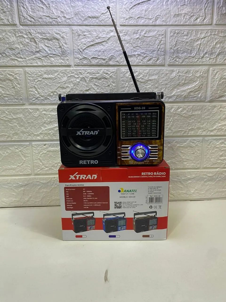 Rádio Retro XTRAD XDG-20 com Bluetooth e USB