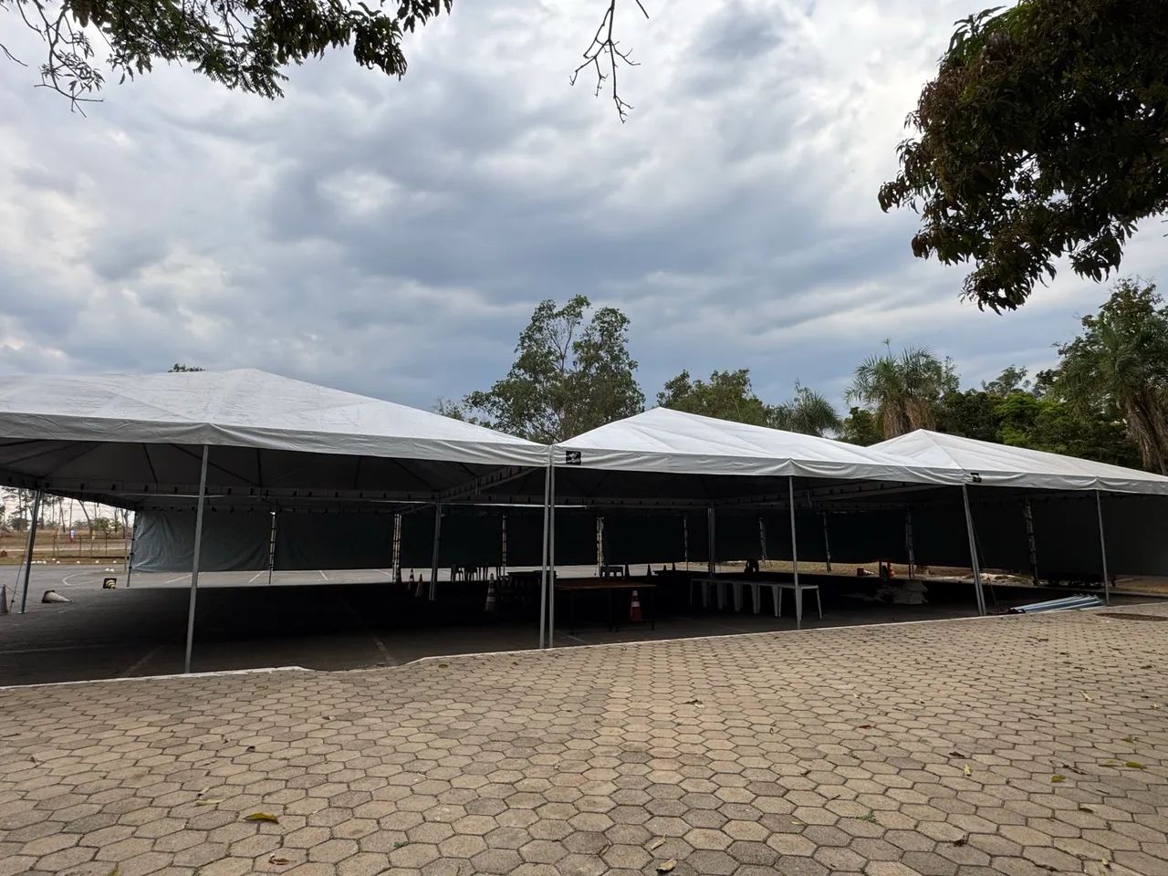 VENDE SE TENDA PIRAMIDAL 10x10, 5x5, 6x6. - Foto 2